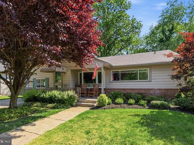 615 W Browning Rd