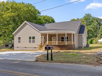 142 Oakwood Dr