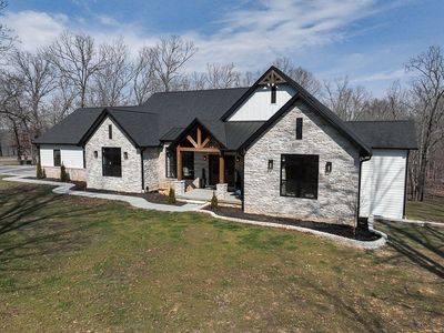 437 Ridgeview Ln