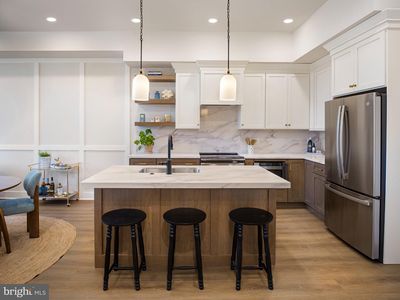 99 Bridge St #208