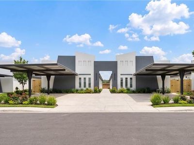 1202 Woodland Ave