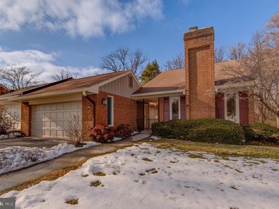 2800 Oakton Manor Ct