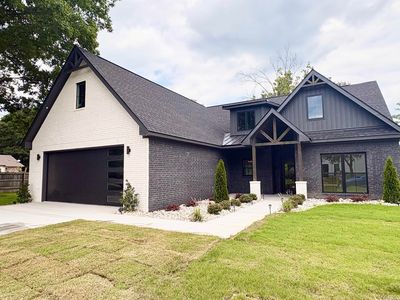 1947 Lakeview Dr