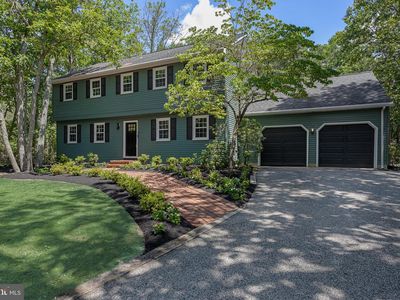 2 Woods Edge Ct