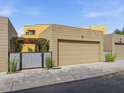 662 S Mordasini Pl