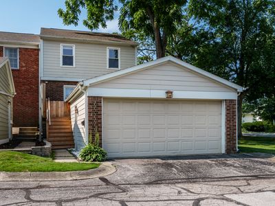 101 Carmelaire Dr