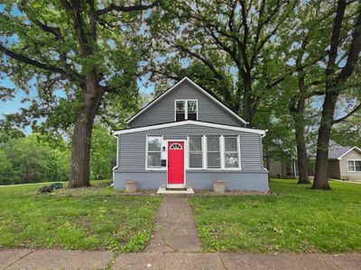 329 E Creston Ave