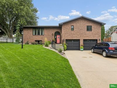 2711 Eagle Dr
