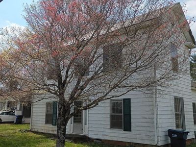 Property at 325 N Asheboro St, Liberty, NC