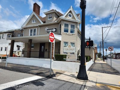 9 Tunnel St
