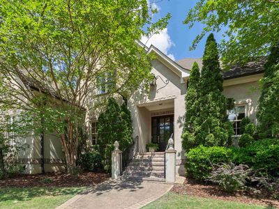 3759 Village Ln