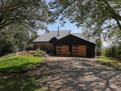 5707 Saddle Rock Rd