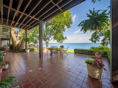 3516 Lakeside Dr