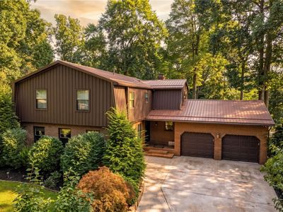 5120 White Oak Dr