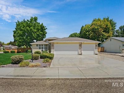 1468 E Bishop Dr
