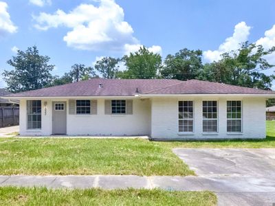 1323 Village Park Dr