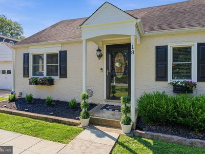 18 Buttonwood Ave