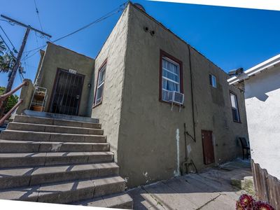 1600 W Court St