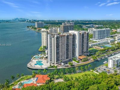 1800 NE 114th St APT 1508