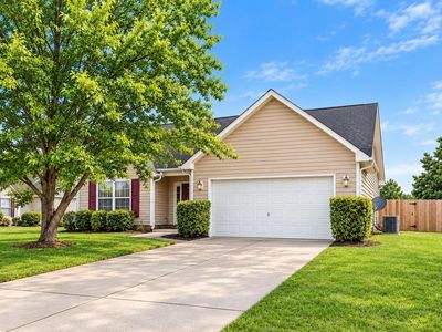 50 Macon Ct E