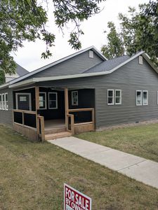 401 E Elm St