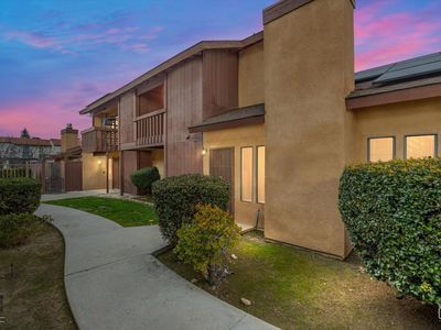 5551 Midsummer Dr APT E