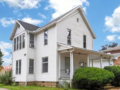 4 E Lamartine St
