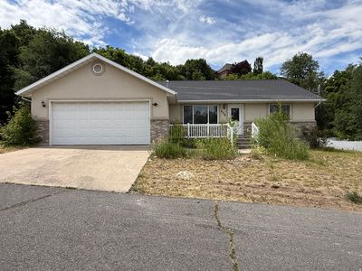 838 Mountain Rd
