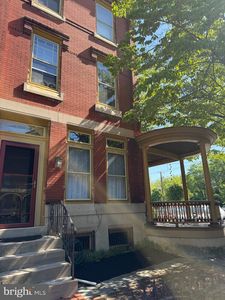339 E Union St