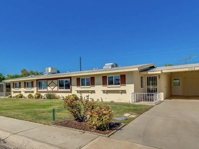 10328 W CLAIR Drive