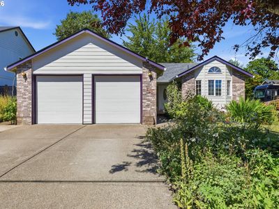 Property at 340 SW 7th St, Dundee, OR