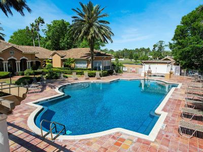 615 Fairway Dr APT 202