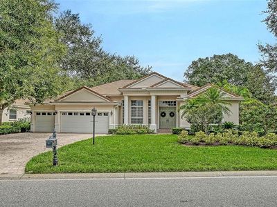 8105 COLLINGWOOD COURT