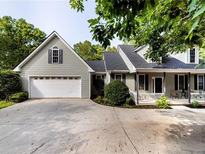 Property at 7822 Beachwood Dr, Murrayville, GA
