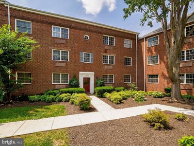 1608 W Abingdon Dr APT 102