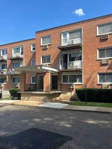 8541 Lotus Ave APT 916