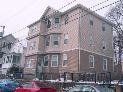 87 Smith St
