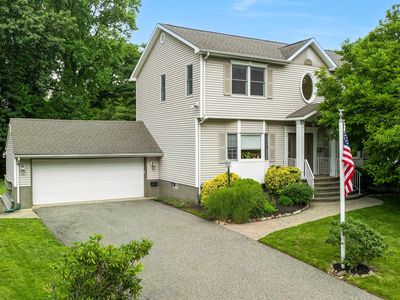 41 Circle Dr