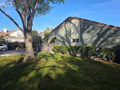 648 W Sunnyoaks Ave