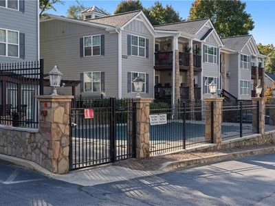 1102 Madison Ln SE #1102