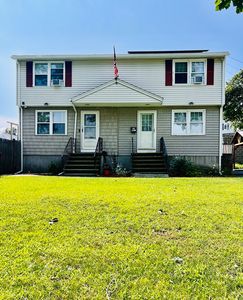 82 E St #B