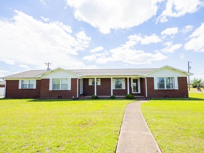 Property at 515 Meadowbrook Cir, Amory, MS