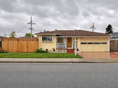 1094 Bermuda Dr