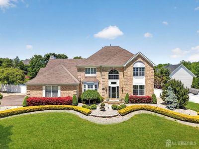 51 Canterbury Dr