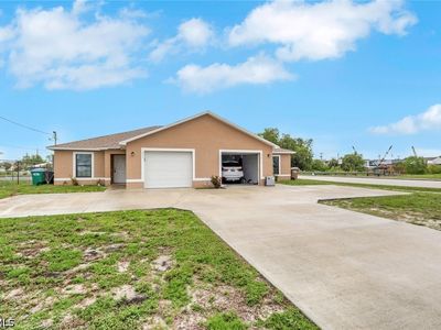823/825 Cultural Park Blvd S