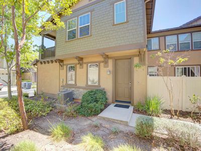 3230 London Ln
