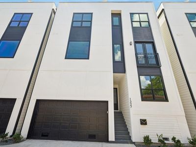 1325 W 22nd St