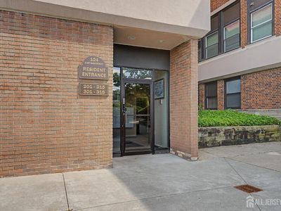 124 E Main St APT 305