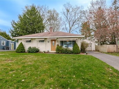 810 Amherst Dr