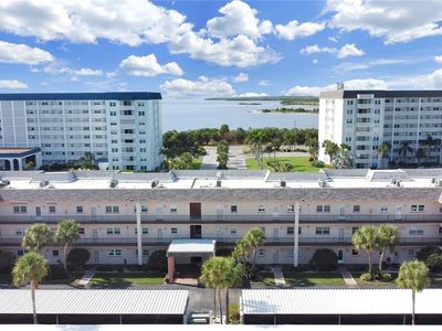 8 Glencoe Pl APT 208
